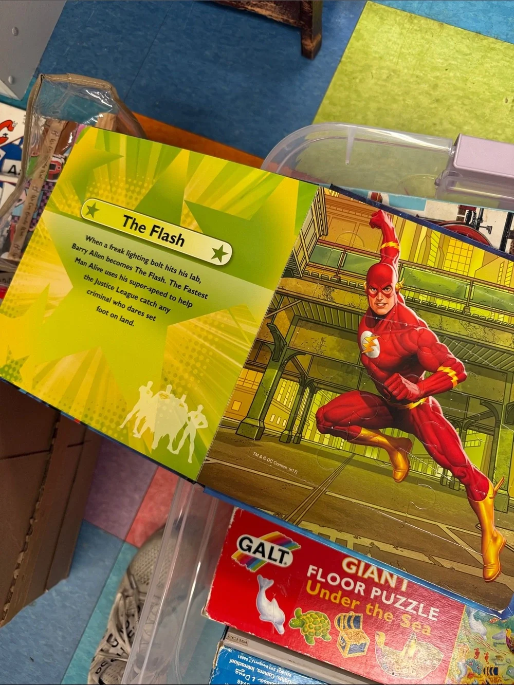 DC Comics Justice League Puzzle Book - Blue, Red, Yellow